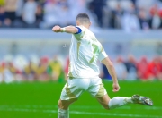 爱游戏-马拉松杯赛焦点战：中原迅豹队逆转东海巨龙队，客场强势带走胜利。团队防守值得称道(迎接龙年马拉松跑龙活动美篇)